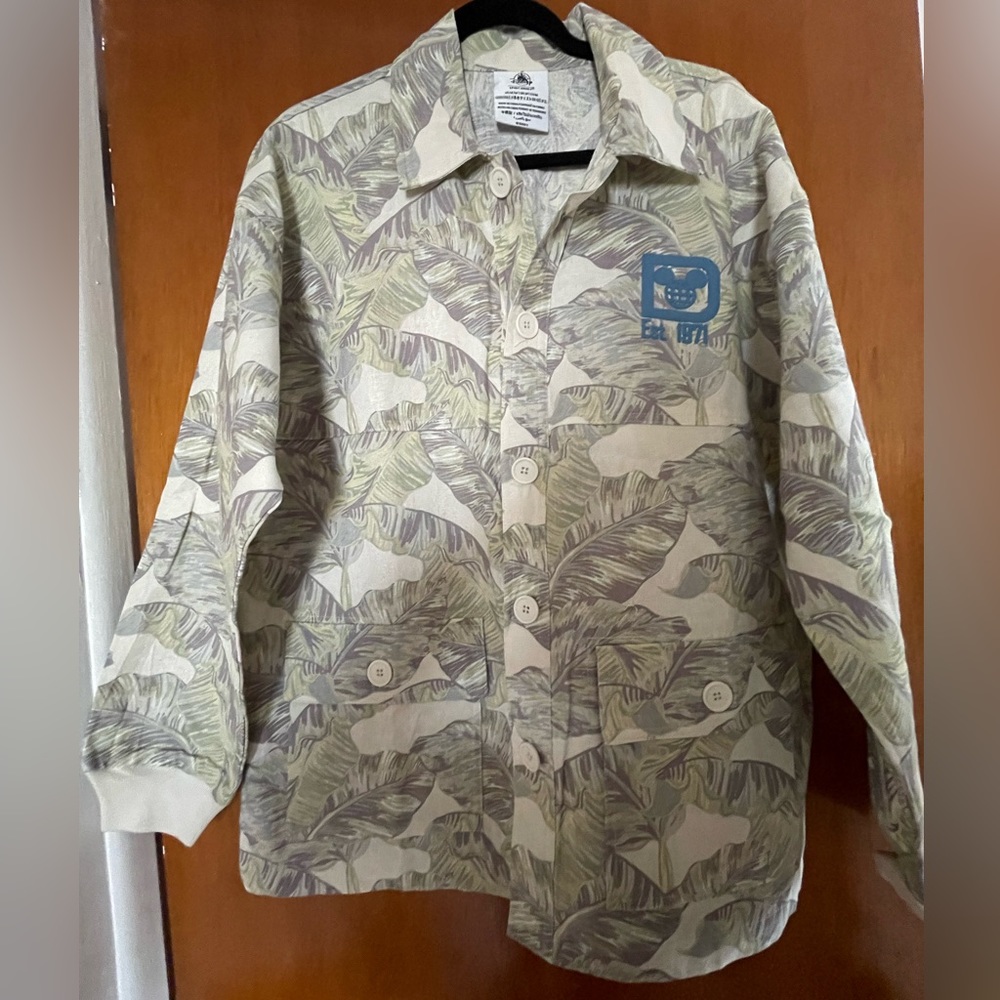 Spirit Jersey Disney World button up